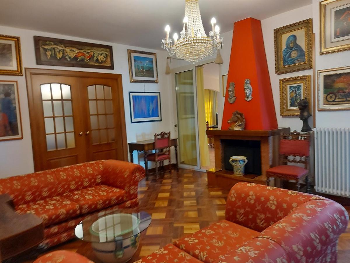 Il Mecenate Suite D'Autore Palermo Luaran gambar